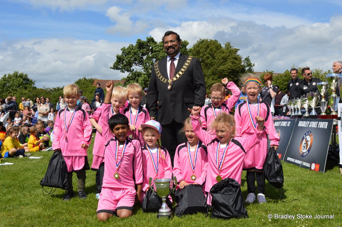 TheBSJournal's tweet image. Check out our team photos from Saturday's @BSYFC Festival of Football, now uploaded to the BSJ Facebook page: ow.ly/BwJw50uA0bL #BradleyStokeCommunityFestival #JournalPhoto #InOurCommunity