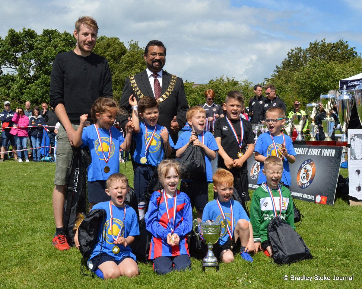 TheBSJournal's tweet image. Check out our team photos from Saturday's @BSYFC Festival of Football, now uploaded to the BSJ Facebook page: ow.ly/BwJw50uA0bL #BradleyStokeCommunityFestival #JournalPhoto #InOurCommunity