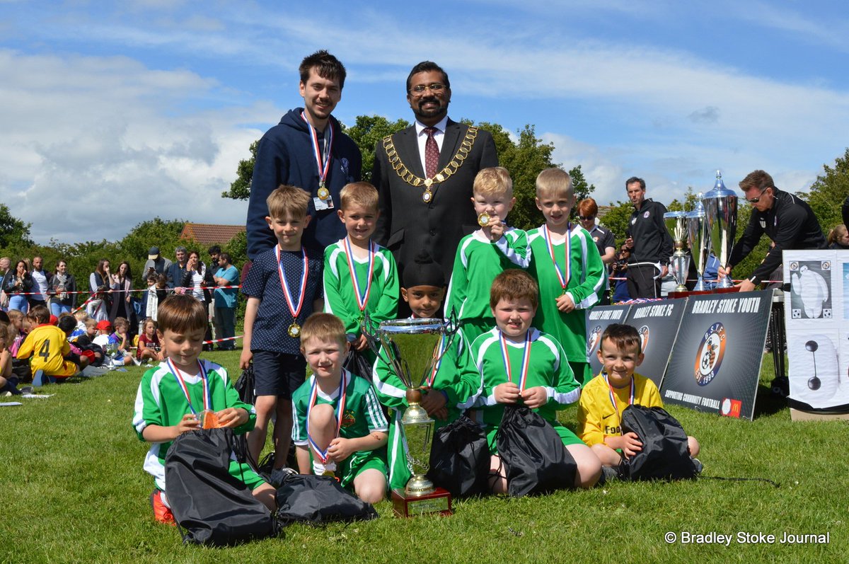 TheBSJournal's tweet image. Check out our team photos from Saturday's @BSYFC Festival of Football, now uploaded to the BSJ Facebook page: ow.ly/BwJw50uA0bL #BradleyStokeCommunityFestival #JournalPhoto #InOurCommunity