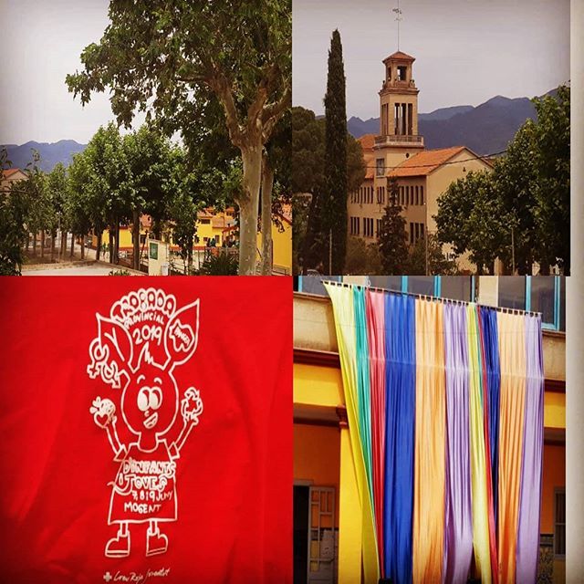 alfonsmolons's tweet photo. Aquest cap de setmana Creu Roja Joventut ha fet una trobada amb un munt d'infants i joves, mes de 200!!!, a Llinars del Vallès. He pogut compartir una estona smb ells. Lleure i aprenentatge. Treballant la sostenibilitat, els valors.... gràcies #Volunta… https://t.co/fhd71bYHSH https://t.co/SQrPdpTsjw