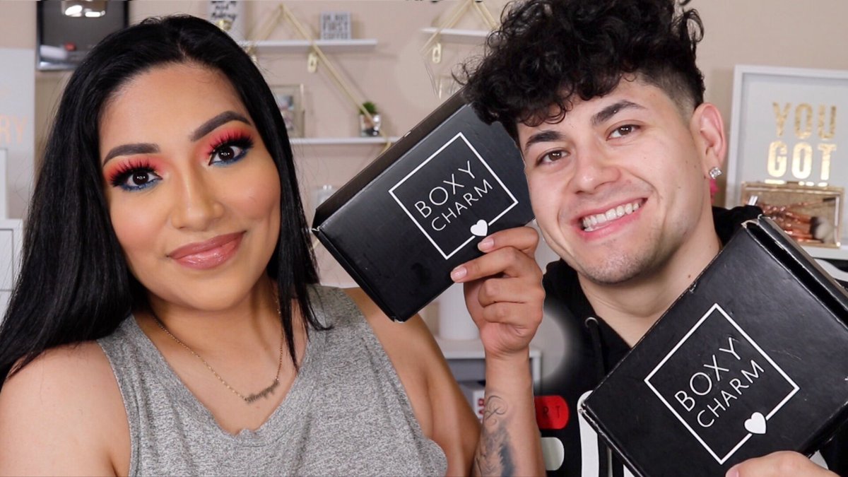 alexisjayda3's tweet photo. June BoxyCharm —-> https://t.co/AAsKXy2SzS @boxycharm #juneboxycharm #makeupunboxing https://t.co/nMSG1iDXEN