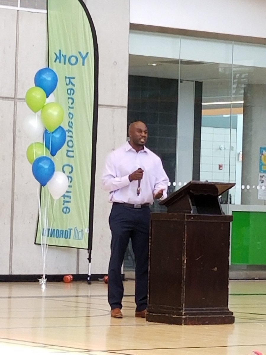 ccrp_toronto's tweet photo. Michael A. Amos speaking on his lived experience, coming from the bottom to growing into his success now. #staywoke #havetherightplan https://t.co/korlY5JXFK
