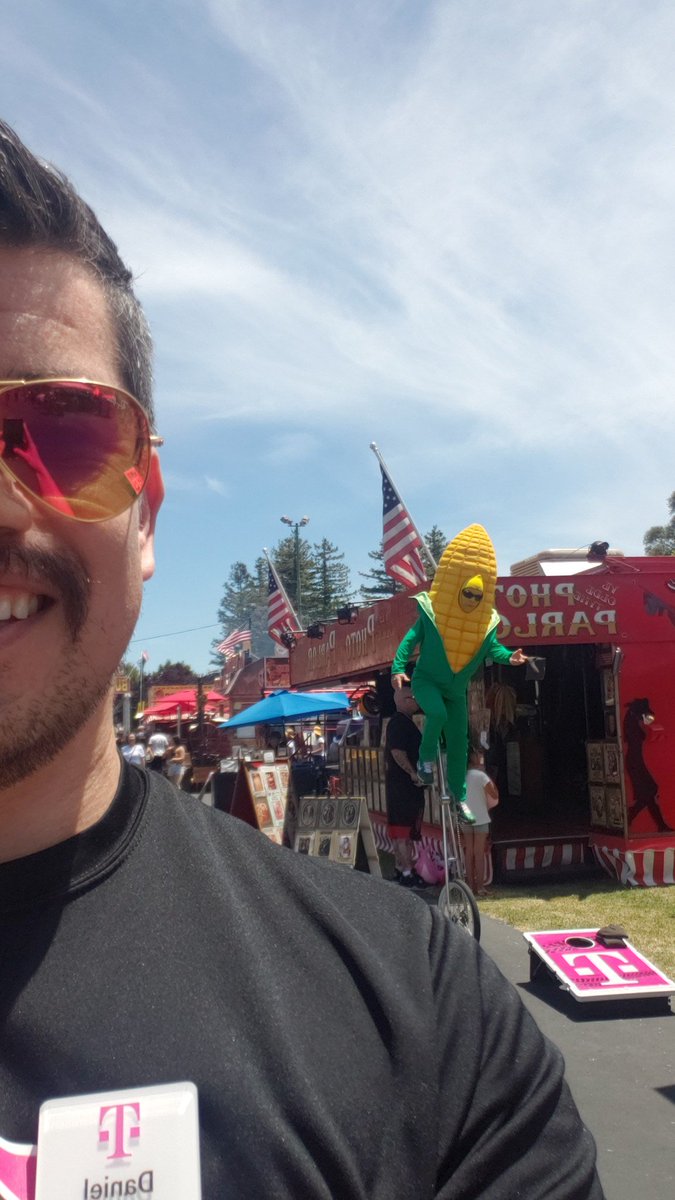 DanielCaro7's tweet photo. Cornhole with corn
#onlywithtmobile #tmobilemobile #beepbeep https://t.co/78DditQy3H