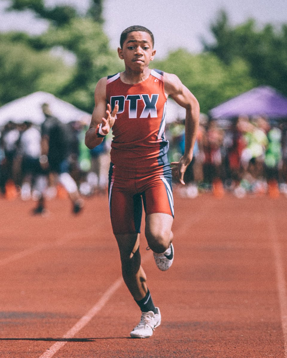 PrenticeCJames's tweet photo. My youngest and the @peartrackxpress family getting ready for district qualifiers this week! #runlikePTX #texasgulfaau #weareAAU #GoPTX #trackandfield #ImagoHouse https://t.co/NoxgE4H2TE