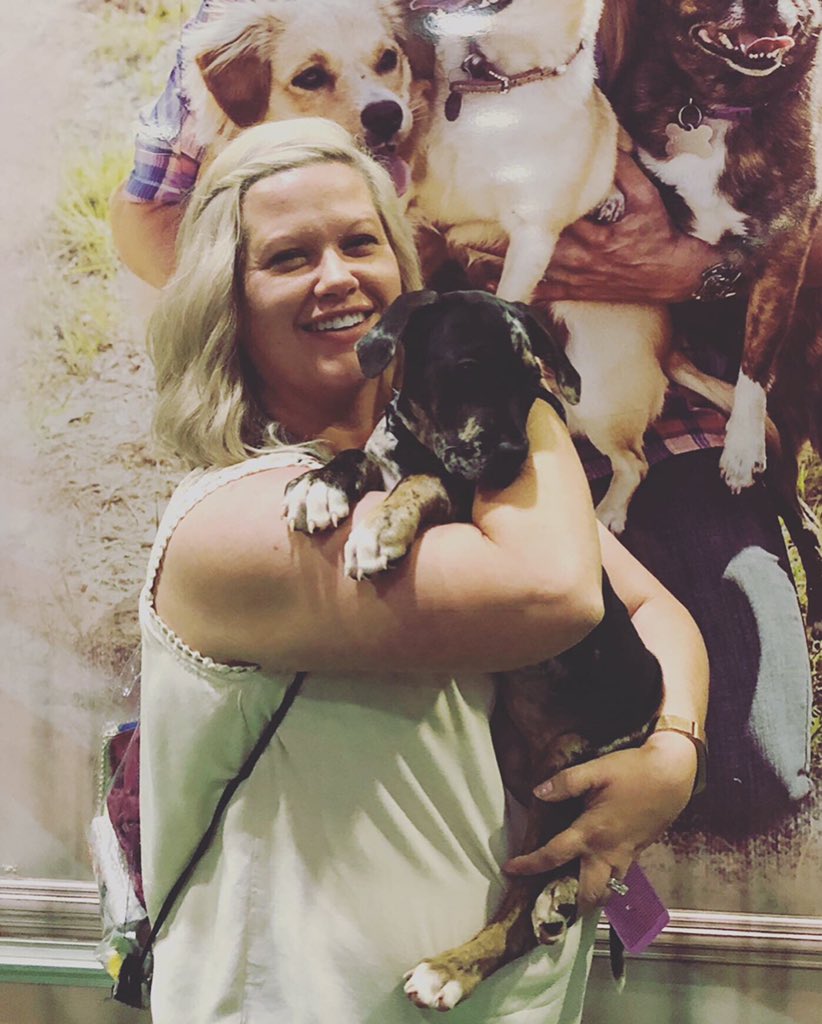 MuttNation's tweet photo. Our hearts are so full!!! All of the #CMAFest dogs have been adopted!!!! We are so happy!!! A special thank you to everyone who joined the #MuttNationMarch with us! Your support makes this possible!
๐ถ: @reba, @BradPaisley, @FaithHill https://t.co/YSuEX1e8pD