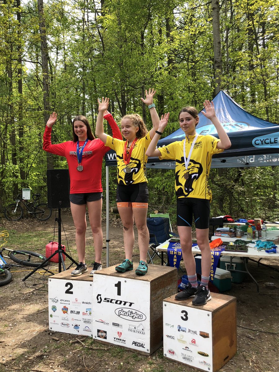 danielle_kovac's tweet photo. Congrats to the Uxbridge Tigers on a great mountain bike season. @UxbridgeSS https://t.co/Xru7tLK7Et