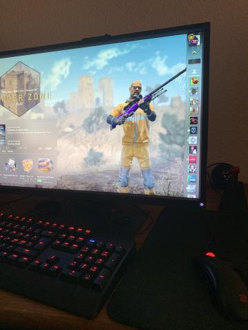 chipiancs's tweet photo. So I've been playing with the ZOWIE Celeritas II for the past few months, and I can honestly say it's one of the best keyboards I've ever used, it's just a nice keyboard overall and now I'm able to run a complete ZOWIE setup 😀 #ZOWIE #CELERITASII @ZOWIE_EU https://t.co/nN7fw14XNf