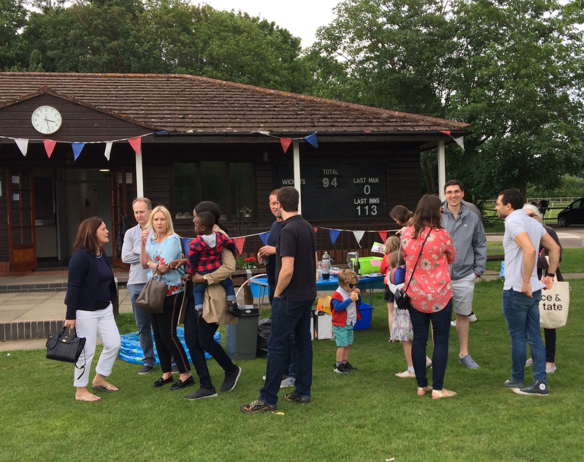 helen_shiers's tweet photo. Super afternoon @psdsinfo summer party. Thank you @RotaryCoulsdonM for kindly funding our party. We all had a fab time! #psdsparty #funwithfriends #familyfun https://t.co/7CrwMpOhd0