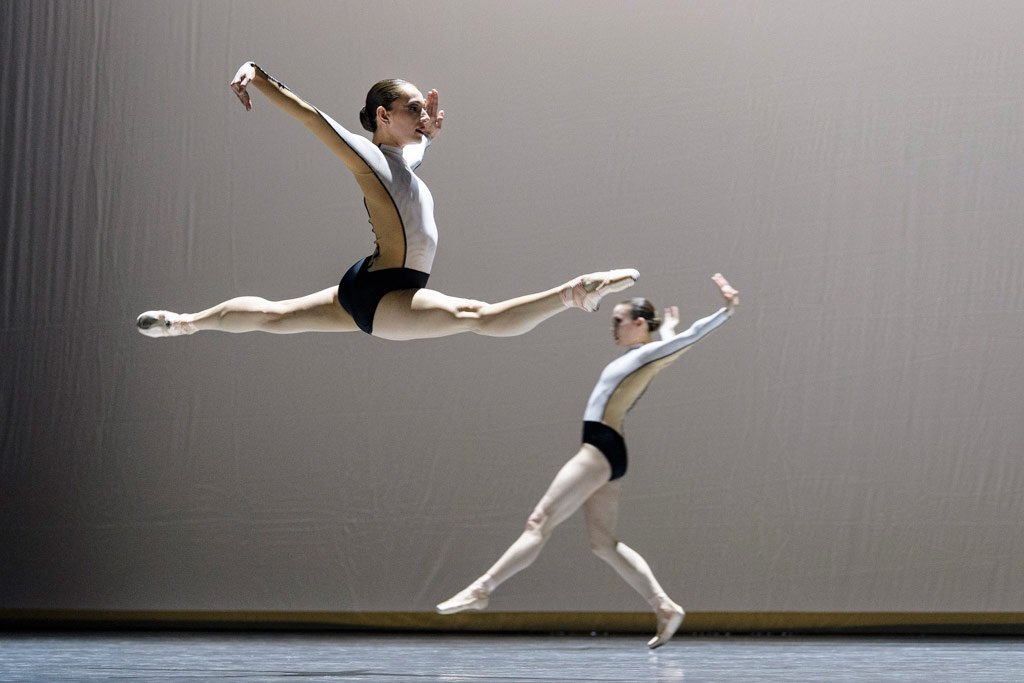 ICYMI... GALLERY: <a href="/sfballet/">San Francisco Ballet</a> <a href="/Sadlers_Wells/">Sadler's Wells</a>, London, with @TreyMcIntyre's "Your Flesh Shall Be a Great Poem" and <a href="/doublediamond1/">David Dawson Official</a>'s "Anima Animus". #sfbontour sfbtakeslondon: flickr.com/photos/danceta…

Pics by/© <a href="/FoteiniPhoto/">Foteini</a>