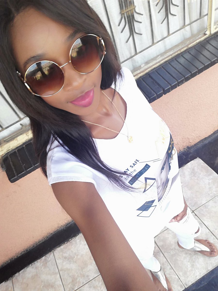 Centia_Zee's tweet photo. Single life be treating me very well😍 #ThatSingleLifeGlow
#SingleFlames https://t.co/MYrbvBvnj1