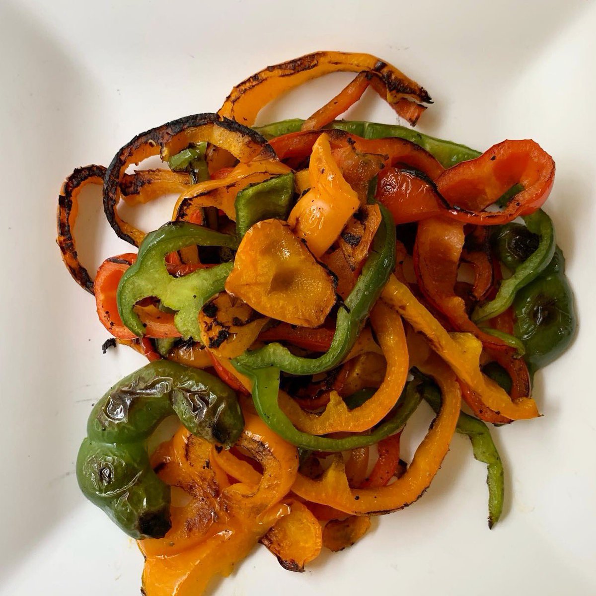 HfTribes's tweet photo. Yes please 🌶
#grilled #sundayfunday #sundayvibes #healthyfood #peppers #hftribeswellness #hftribes #higherfrequencies #vibes #tribe #wellness #lifestyle #healthylifestyle #healthyliving #empower #vibratehigher #mindfulness #goodvibesonly #fitness #awareness #awakening #healthy https://t.co/NO3VzgBNJ1
