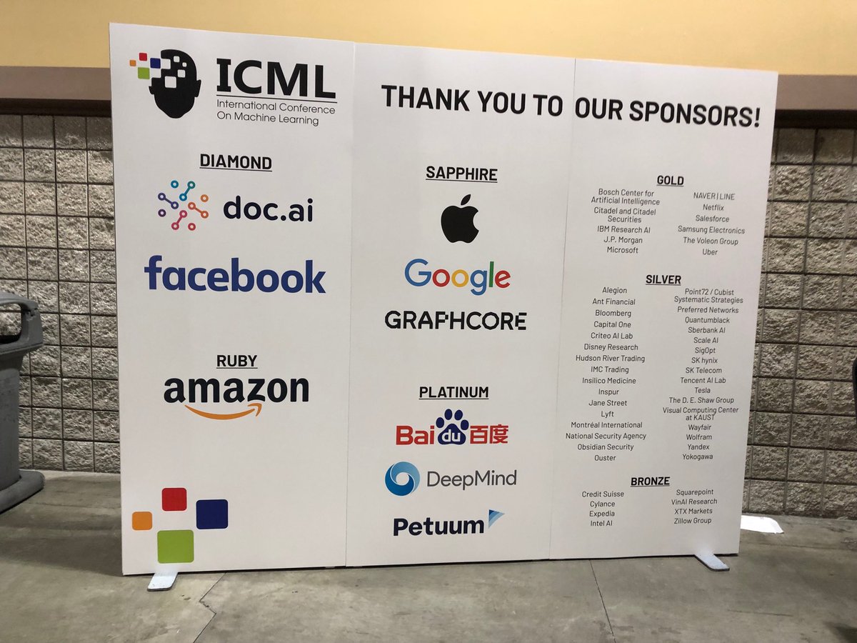 sam_debrouwer's tweet image. My little company ⁦@_doc_ai⁩ making its debut among the big ones ⁦@icmlconf⁩ #federatedlearning for medical research  #Edge #AI #healthcare #ICML2019