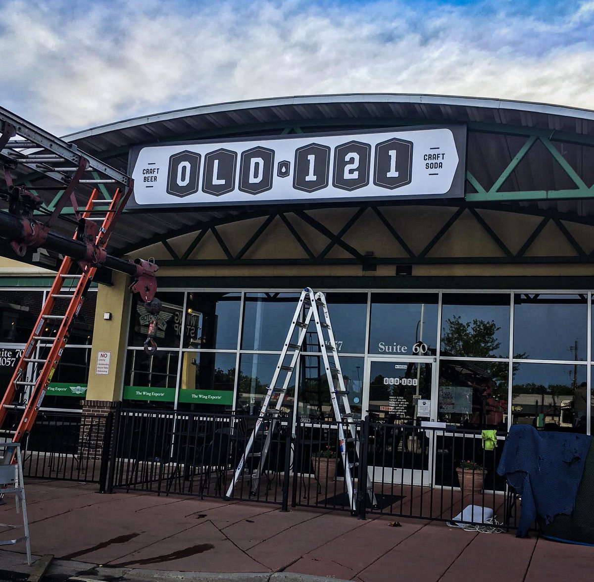 old121beer's tweet image. We are super excited to show off our brand-new sign and announce that we are now open 7 days a week!  Come hang out for a craft brew tomorrow, we’ll be open 3pm - 10pm!
#open7days #weareofficial