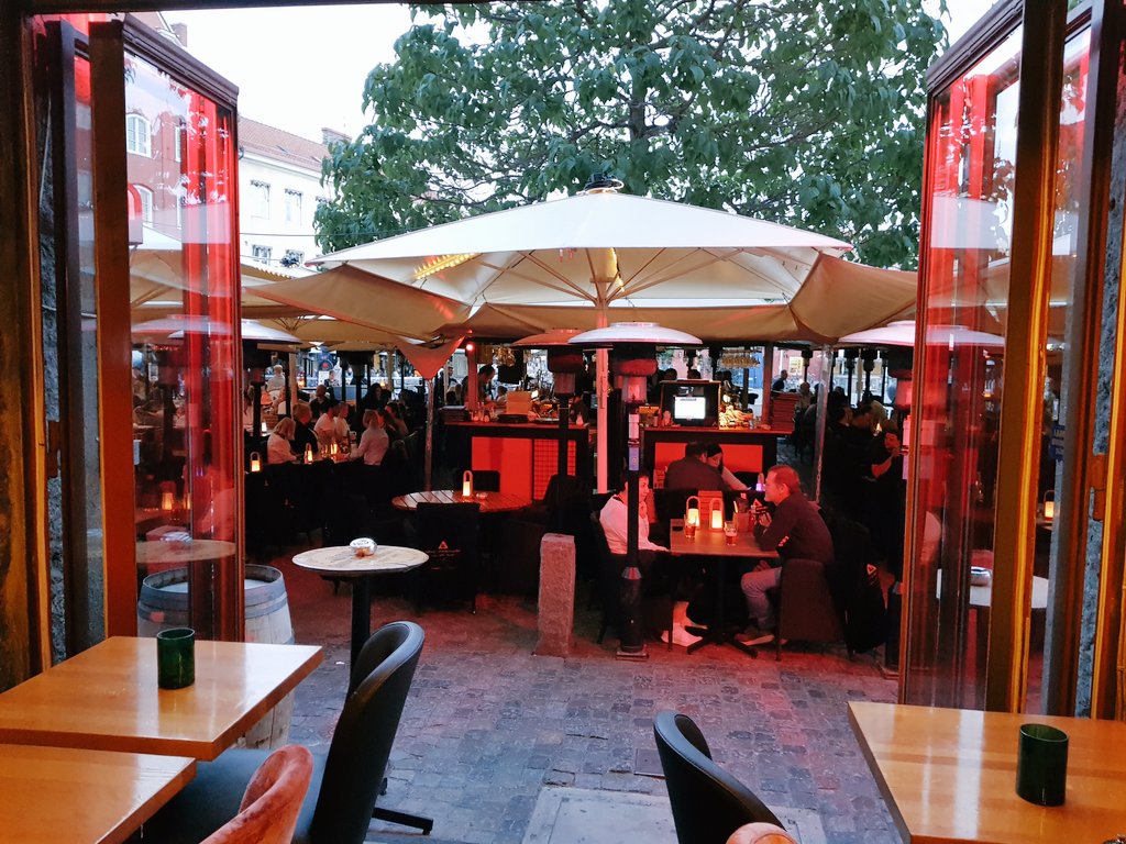 xkristyLeoniex's tweet photo. #MooseBar 🍷🦌 #Malmo https://t.co/WOsHP5OkWP