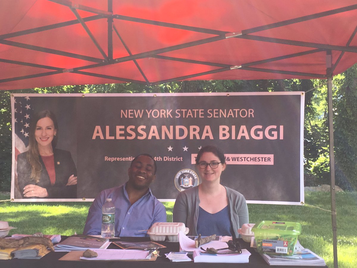 SenatorBiaggi's tweet photo. Had the privilege of spending a beautiful weekend at #Riverfest with @KrvcBronx @JeffreyDinowitz and @AndrewCohenNYC. Truly a District 34 summer staple - sunset sail included! #Explore34 https://t.co/eVdpAvfdNU