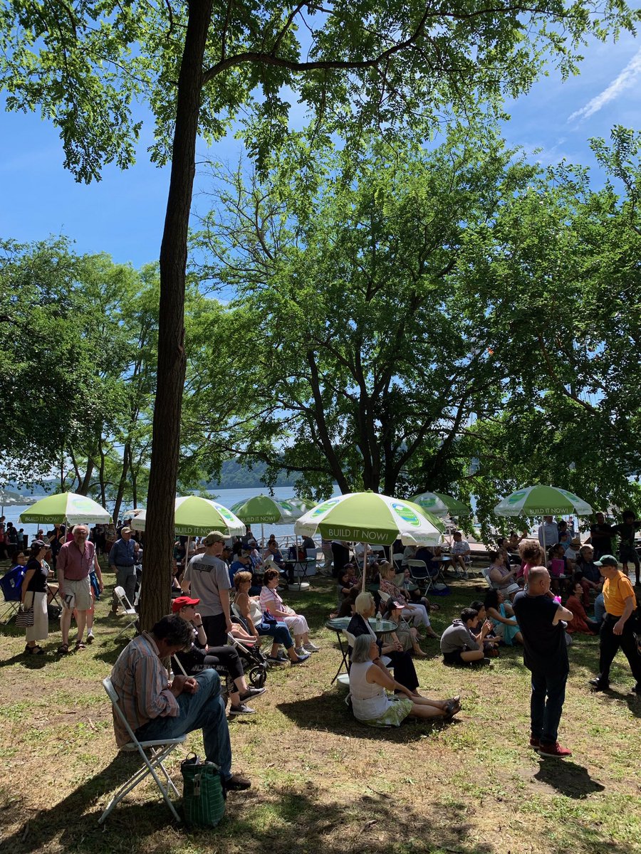 SenatorBiaggi's tweet photo. Had the privilege of spending a beautiful weekend at #Riverfest with @KrvcBronx @JeffreyDinowitz and @AndrewCohenNYC. Truly a District 34 summer staple - sunset sail included! #Explore34 https://t.co/eVdpAvfdNU