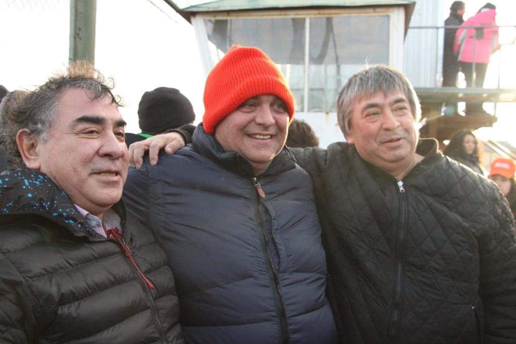 javierbelloniok's tweet photo. Un domingo en el que caminamos junto a los vecinos de Rio Gallegos. Tenemos muchas esperanzas de construir #LaProvinciaQueSoñamos. https://t.co/KQQF9GmwoM