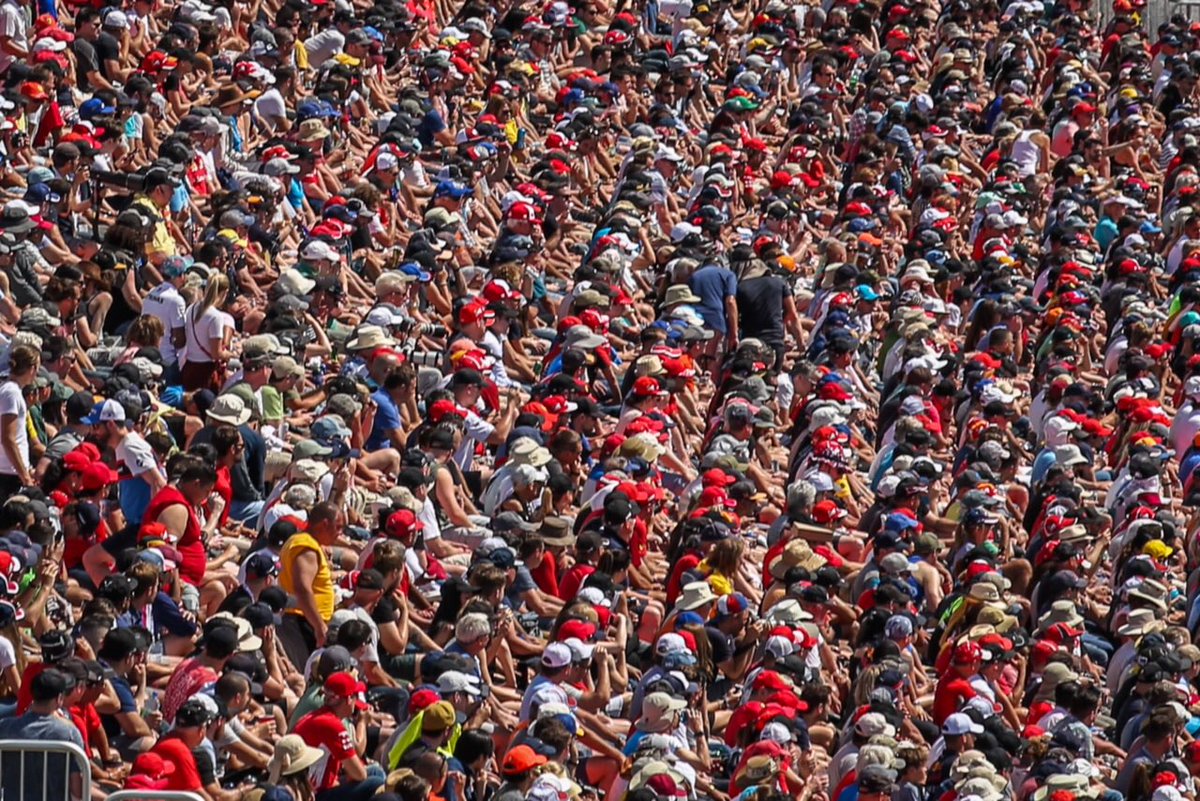 F1GPCanada's tweet photo. 🤩 C’était REMPLI cette année! On se voit l’an prochain!

🤩 It was JAM-PACKED today! See you next year!

#CanadianGP #GPCanada #F1 https://t.co/ogZpgiNDQS
