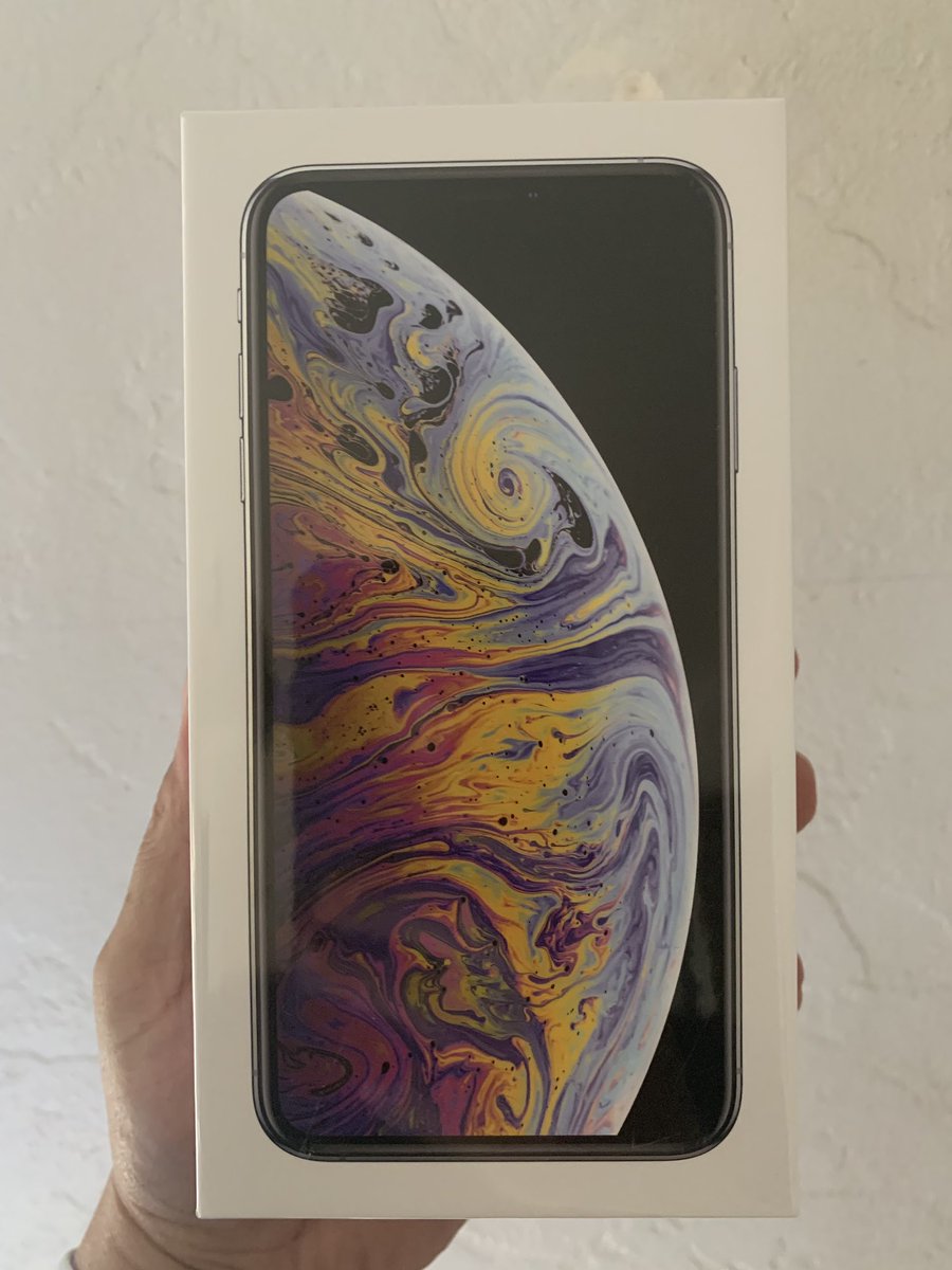 TechWithAaronHD's tweet photo. I’m going to be giving away an Apple iPhone XS Max very soon: 📱👇

1. Follow on Twitter
2. Tag 5 people
3. Retweet this tweet https://t.co/Io4x5xkzXz