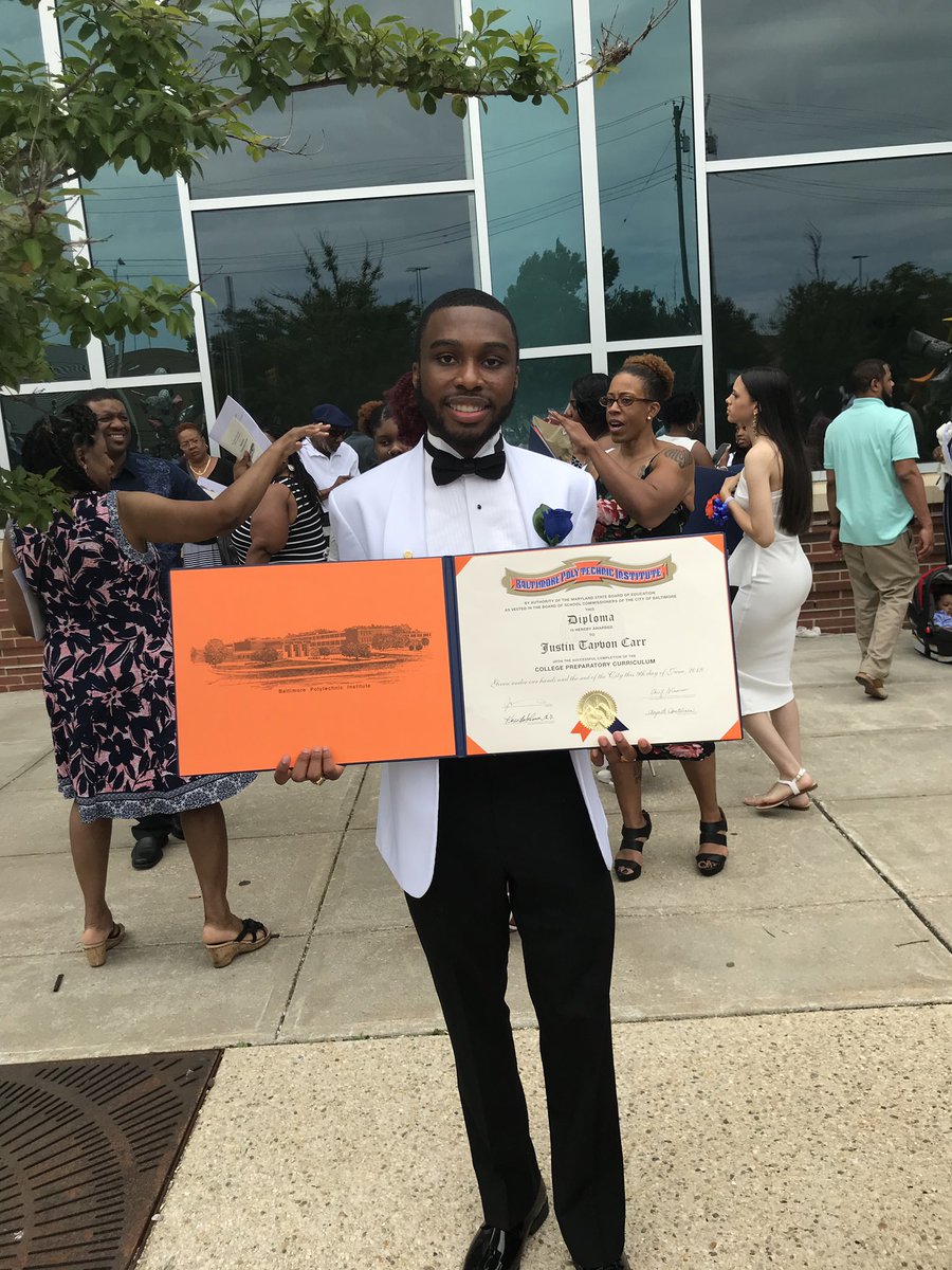 st_justn's tweet image. Onto the next chapter ✨✅ #polyalumni #ClassOf2019 #NSU23