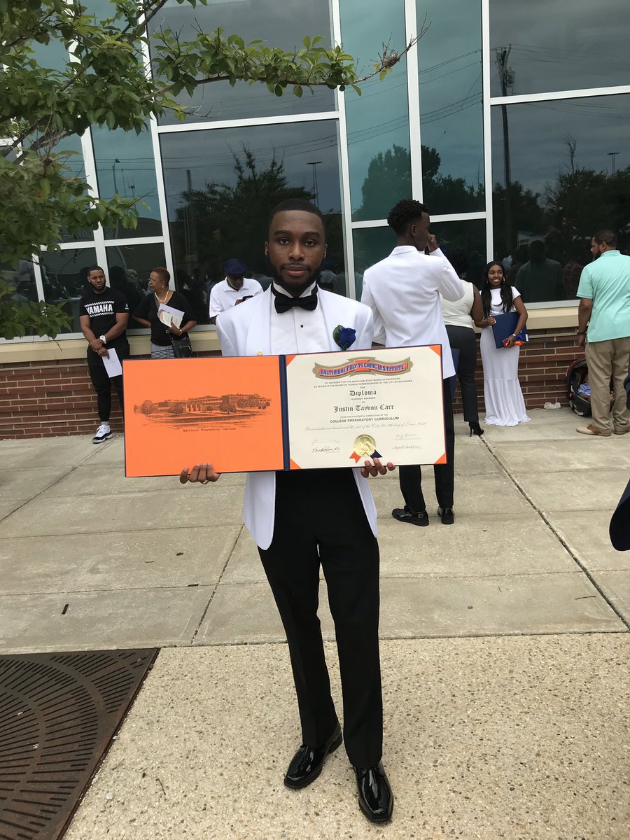 st_justn's tweet image. Onto the next chapter ✨✅ #polyalumni #ClassOf2019 #NSU23