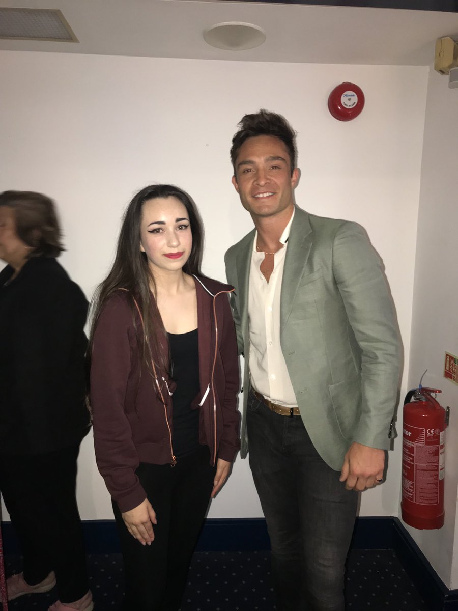 wexliacademy's tweet photo. 🤩🤩🤩🤩Our star of the show - Mulan, with incredible @EdWestwick 🙌🙌🙌🙌👏
Thank you so much for coming - you made every girl’s week, month, year!!!! #edwestwick #wexliacademy #mulan #showertime #stars #mulanjr #actor #famouspeople #musicaltheatre #localtalent #lucky #instastar https://t.co/8tpZMPKk9a