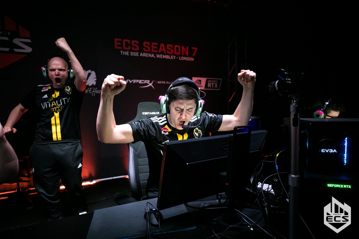 joebradyphoto's tweet image. #ECS7 Champions! // @TeamVitality