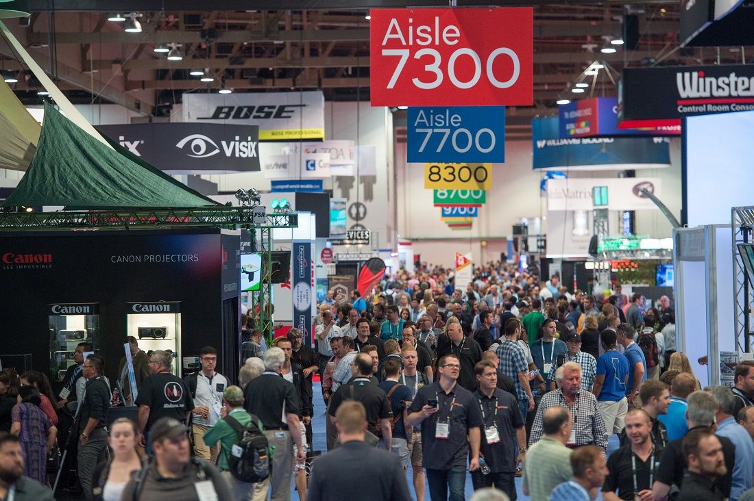 Views_by_V's tweet photo. This year is the first year that I am attending #InfoComm as an attendee instead of an exhibitor. π² I was looking for attendee tips and found this little gem by my friend, Alan Brawn. https://t.co/MBgAa9mkBt #InfoComm19 #InfoCommTips #AVTweeps https://t.co/r9JvW6x8yM