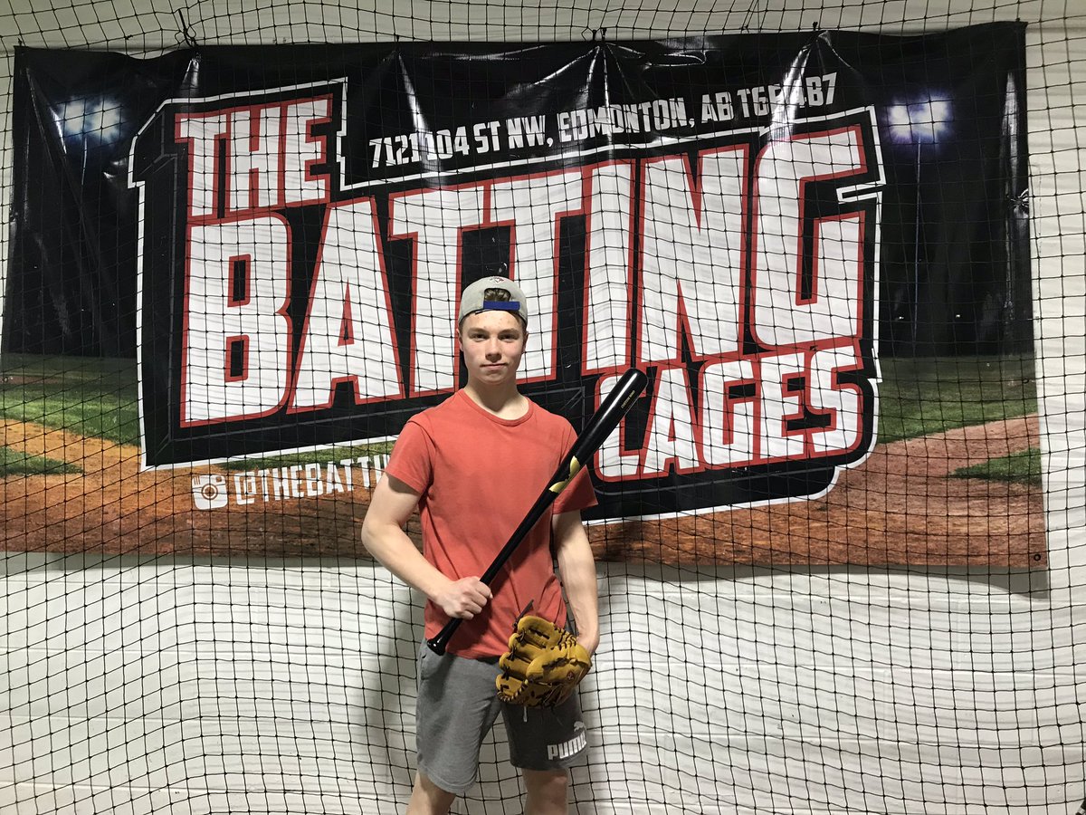 TheCagesBatting's tweet photo. Coolest kid in town just graced us with his presence🔥⚾️Have a great time in New York Kai!! @MakeAWishCA @Yankees @BlueJays @SamBatCorp @Unitedsport1928  #thebattingcages #family #love #playball #yeg https://t.co/bXDsQr0kfZ
