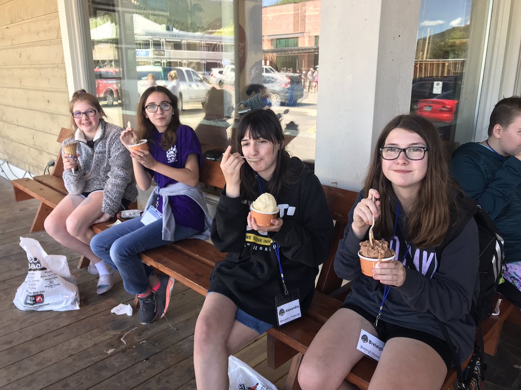 Kelly_Isenogle's tweet image. Enjoying some ice cream in Jackson Hole! For anyone wondering, it’s the perfect cure to an overnight bus trip. #tetonsCPS #teamHawks