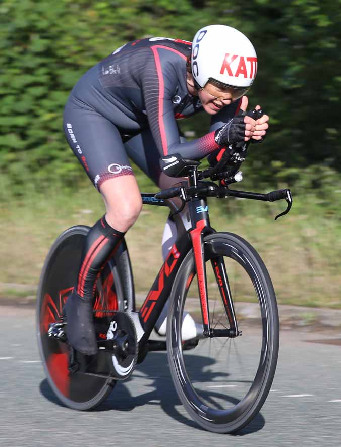 KaTT_BtB's tweet photo. 3rd woman on the E2/25 today with a solid ride and season PB - very pleased. Onwards and Upwards :-) @BorntoBikeRT @btownbikes @nopinz @OTESportsGB https://t.co/Rb7ZDDGoeG