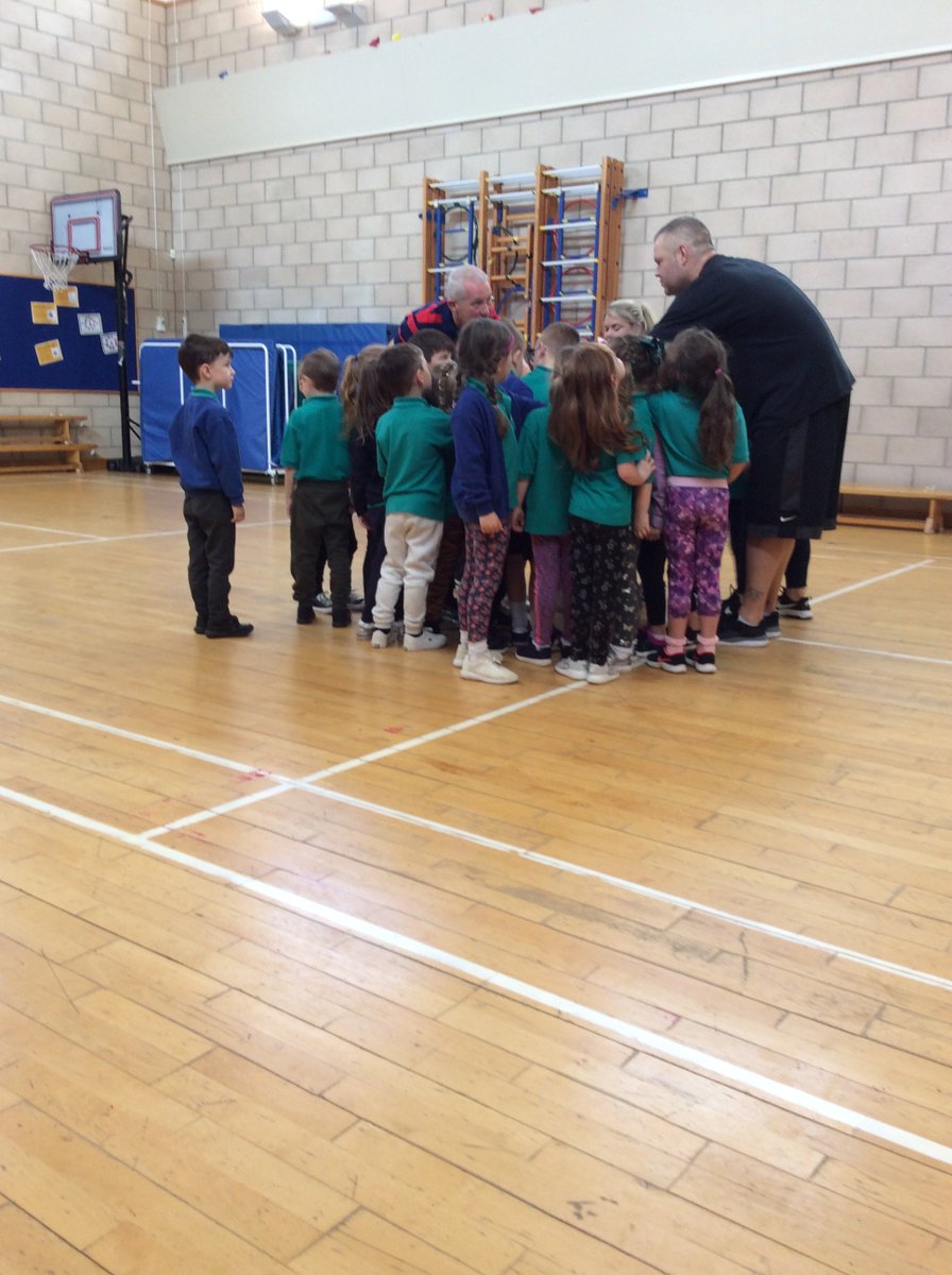 Lawthorn_PS's tweet photo. Infant Health Week! Basketball with Mr H. Pupils and parents had an excellent time. @NAActiveSchools @ActiveSchoolsLF #sportingpathways https://t.co/5cQWUzTWHA