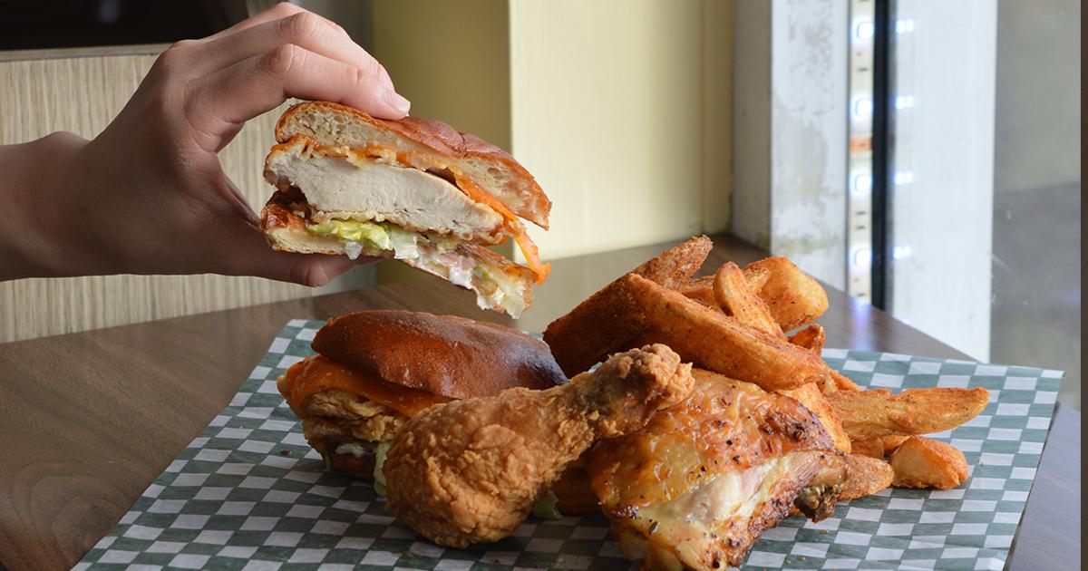 604Now's tweet photo. Win TWO $50 gift cards to #HiFiveChicken in #BurnabyBC via @604Now. RT & Follow to enter! https://t.co/JeMdDN4qI2 https://t.co/01dIk8gLzX