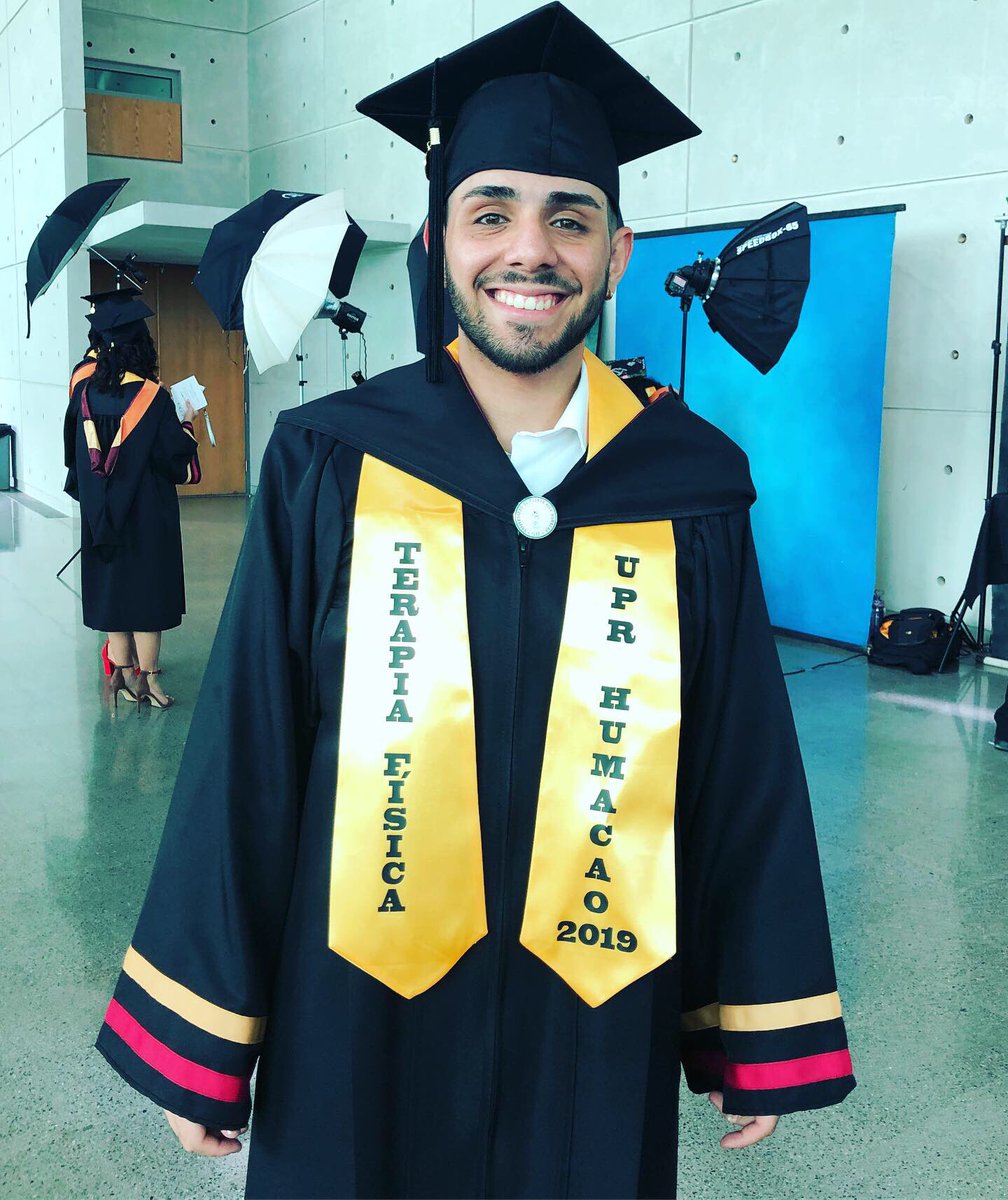 STerapeuticos's tweet photo. #UPRHGrad19 | Felicitaciones principalmente a nuestros atletas #Búhos. #YoSoyBúho #OrgulloUPRH #ProductoUPR https://t.co/AtnovwZ8UC
