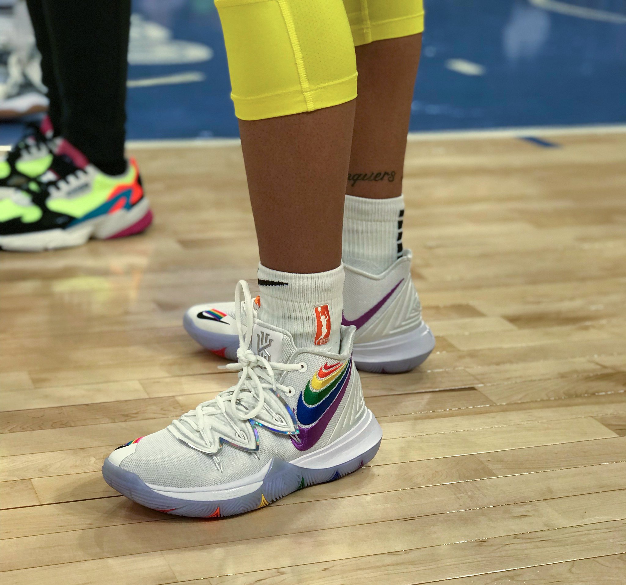 kyrie 5 pride