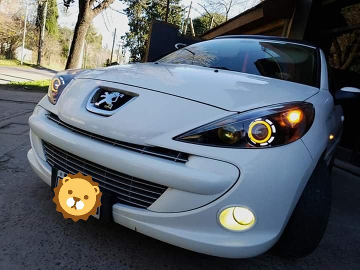 GaabGimenez17's tweet image. Si, estoy re feliz. 🚗🔥❤ #Peugeot #207Compact #AngelEye #Argentina