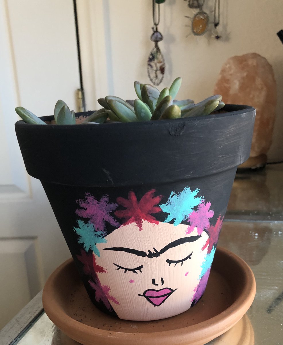 resintings's tweet photo. look at these little pots i painted last night for my babies, i kinda love them flaws and all 🌻🧚🏼‍♂️🦋 would anyone be interested in these type of pots? if so please lmk and i’ll gladly make customs!! https://t.co/n5pZMcn8Y8