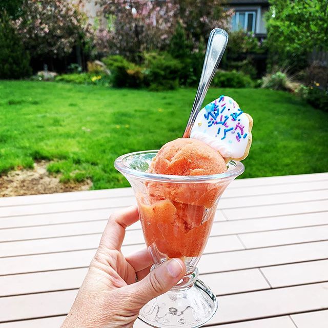 When your friend is the Head Beer Guy @innercitybrewing , and his wife (also your friend) is a fabulous cook, you get served strawberry, mango, and Sunnyside XPA sorbet for brunch - and it’s incredible! And then you have to wait a while before you can dr… bit.ly/2wIlXu7