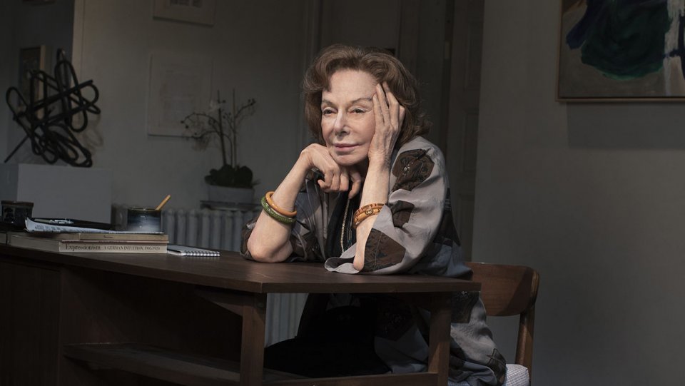 The Tony for best actress in a play goes to Elaine May for 'The Waverly Gallery' thr.cm/rMCfAc #TonyAwards