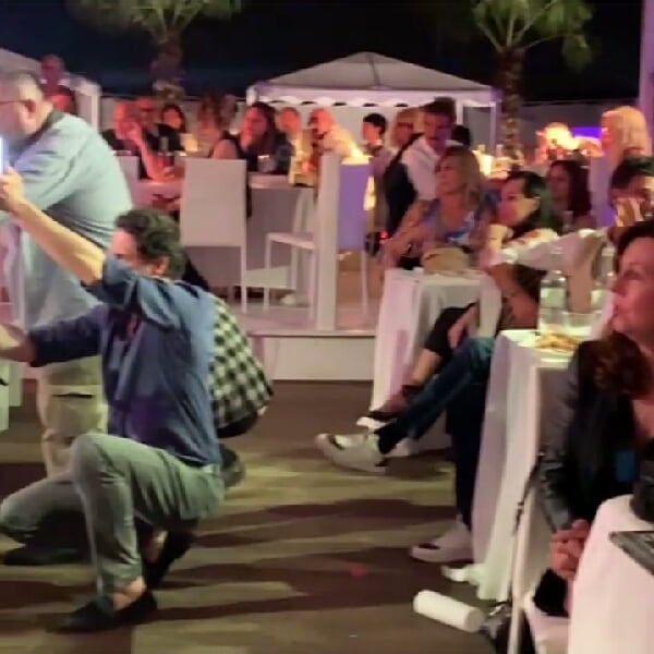 AdoptadaBarone's tweet photo. alessiofratoni: #ostrasbeach #sentisechaunamico #cena #show #inversilia #ilvolo #giobbecovatta #micheletorpedine #albertochiara #matiabazarofficial #lucacalvani #dinomancino #andreabuscemi #waltersantillo59 https://t.co/qtAqGyFFb3