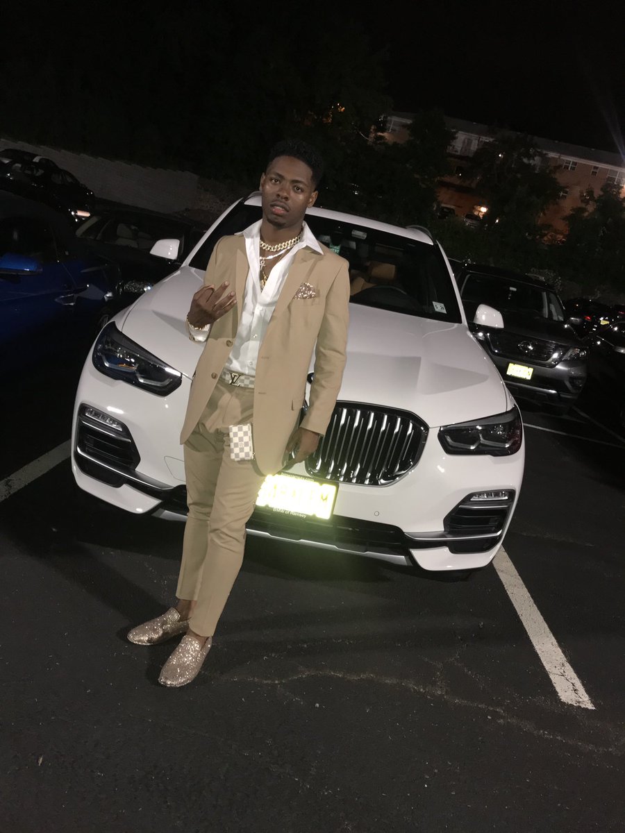 devbandz's tweet photo. Came Through DripN’...🔥🔥🔥🤫  #prom2019 https://t.co/G3rTyGRvaQ