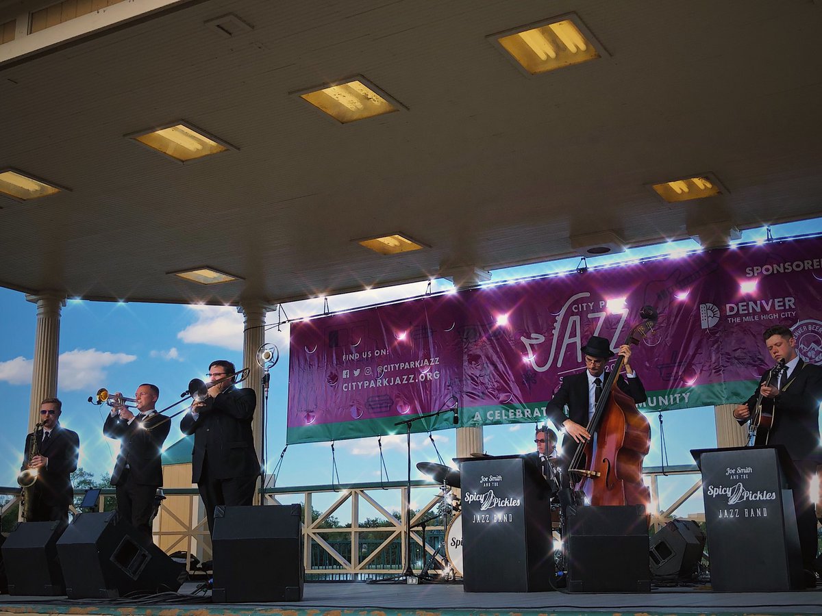 Let’s swing the night away with Joe Smith and the Spicy Pickles! 🕺🎷🎺 #cityparkjazz