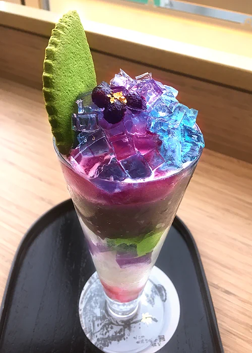 この夏食べたい！紫陽花モチーフのパフェがおしゃれと話題に！