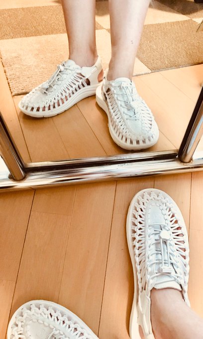 サンダルめちゃ可愛いめちゃ最高 