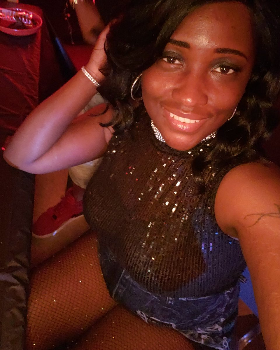 1SassySavage1's tweet photo. Bossiana #SassySavage #MoniqueLashse https://t.co/jVDBT32BRQ