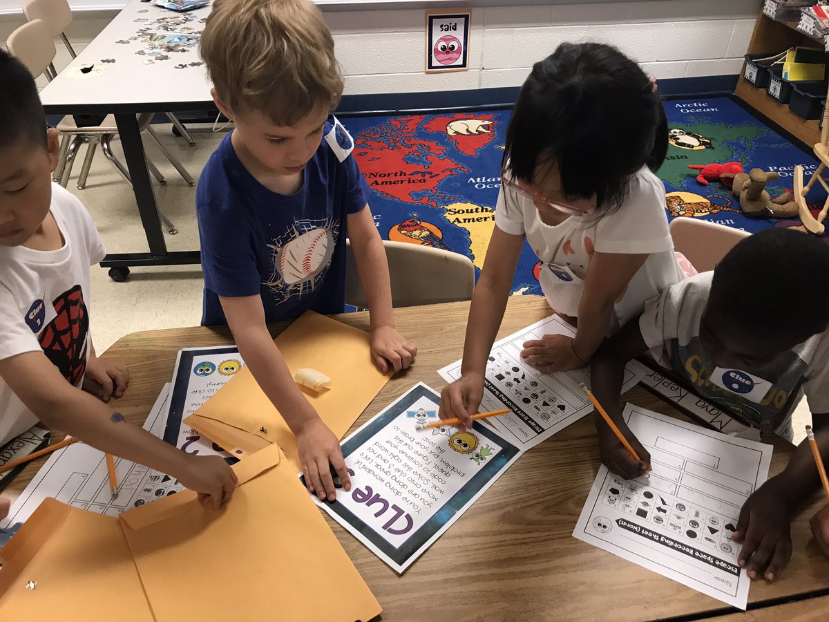 Melanie Moore tweet media