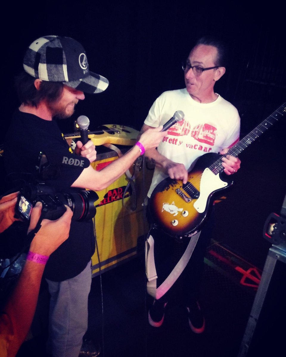 91X's tweet photo. Chatting guitars with Brian Baker from @badreligion. @91xZach https://t.co/LnUAEuk3uu