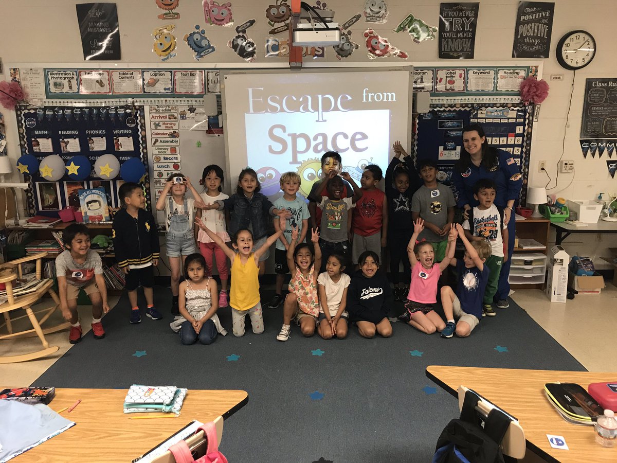 Melanie Moore tweet media