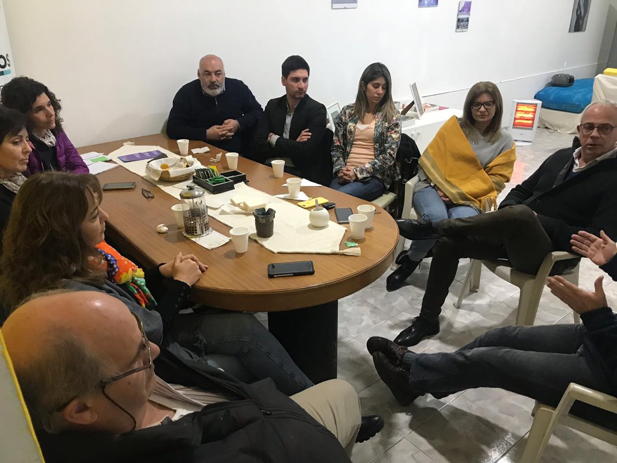 danielacastets's tweet photo. Gerardo Siniscalchi  estuvo en Rauch. @Gerardosinis @AlonsoSandri @maxisuescun @AIzquierdoRauch @SilviaBerrotar1 @AccomoSilvia https://t.co/CycSUGY0NR
