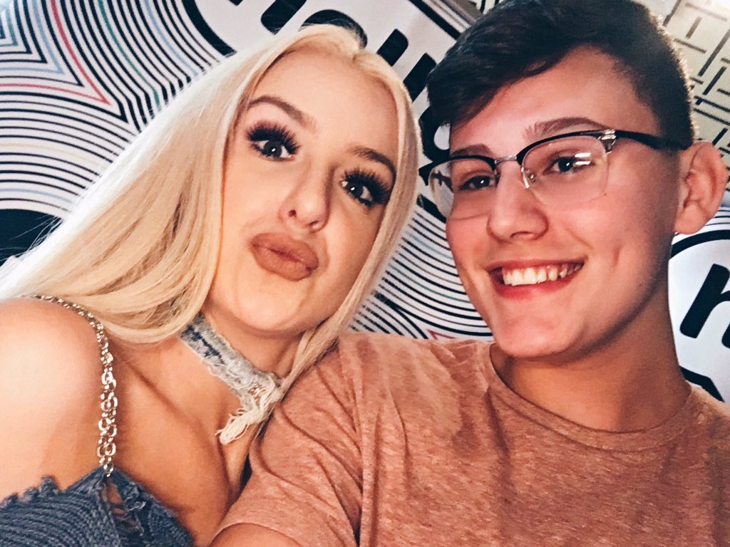 badarianators's tweet photo. @tanamongeau MISSING you soooooooo much https://t.co/WaTU3O9iWr
